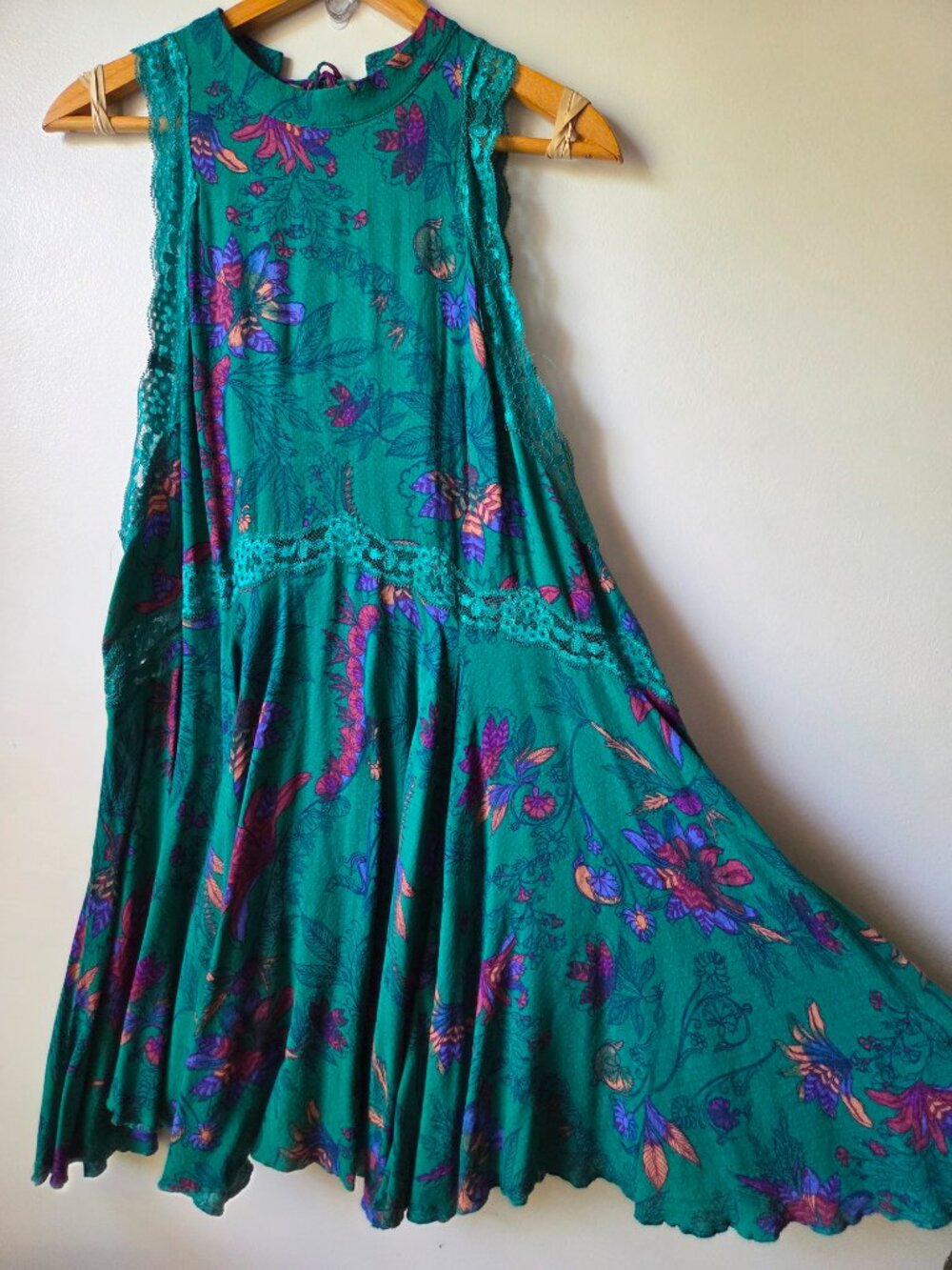 EUC INTIMATELY FREE PEOPLE FLORAL BOHO SWING SHORT DRESS SIZE M